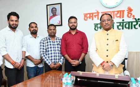 अर्द्ध रात्रि को मुख्यमंत्री से मिले मनरेगा कर्मचारी, नियमितीकरण की प्रक्रिया पूर्ण होने तक एच आर पालिसी लागू करने किया निवेदन