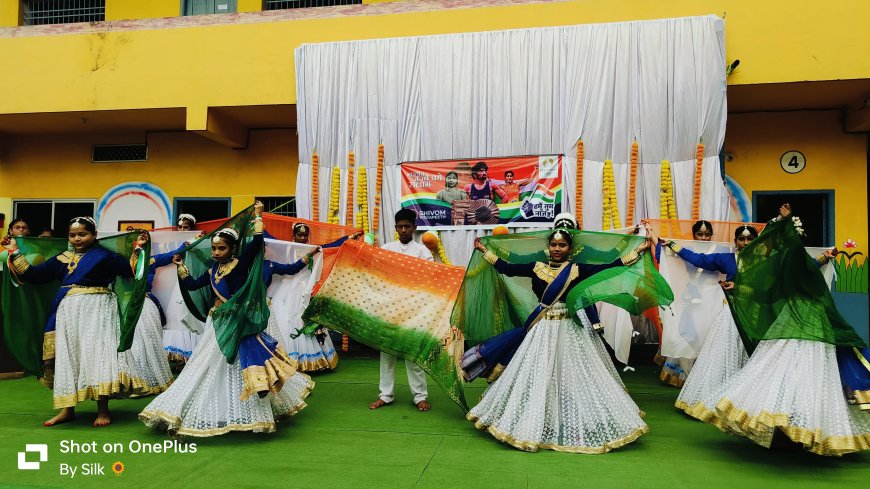शिवोम विद्यापीठ मे स्वतंत्रता दिवस धूमधाम से मनाया गया, छात्रों  द्वारा रंगारंग सांस्कृतिक कार्यक्रम प्रस्तुत, देखिये तस्वीरें