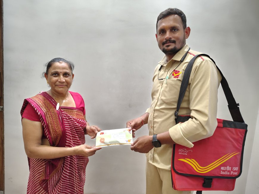 राखी के धागों की अहमियत बरकरार, डाकघरों से देश के साथ-साथ विदेशों में भी भाईयों के लिए बहनें भेज रही राखियाँ