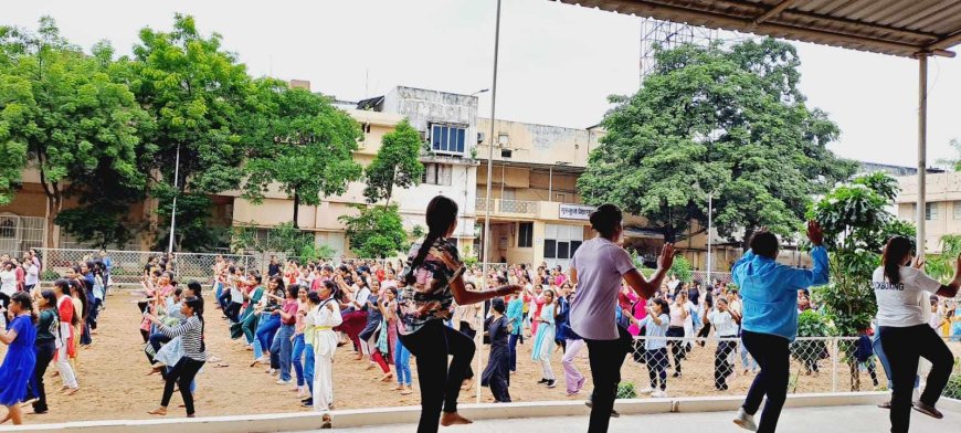 खेल दिवस पर गुरुकुल महिला महाविद्यालय में एरोबिक एवं सेल्फ डिफेंस