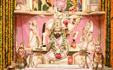 भगवान बाबा रामदेव जी के परचे (चमत्कार) को सुन जय जय कार करते कर रहे है भक्त