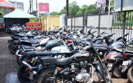 तेज आवाज और फर्राटे भरने वाले बुलेट चालकों पर पुलिस की कार्रवाई