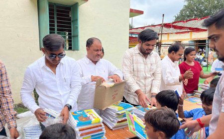 राधाअष्टमी पर बच्चों को भोजन एवं जरूरत की सामाग्री वितरण