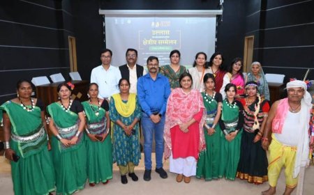 छत्तीसगढ़ी परिधान में प्रतिभागी बने आकर्षण का केन्द्र