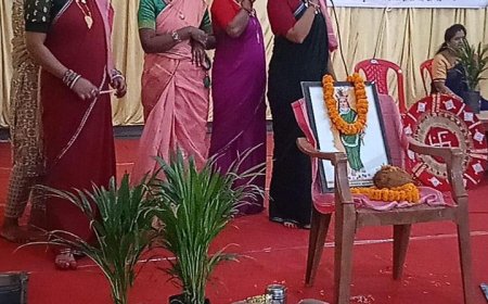 छत्तीसगढ़िया महिला क्रांति सेना के द्वारा  "तीजा तिहार भेंट जोहार"