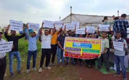 व्यायाम शिक्षक भर्ती की मांग को लेकर छत्तीसगढ़ शारीरिक शिक्षा व्यायाम प्रशिक्षित संघ ने किया धरना प्रदर्शन