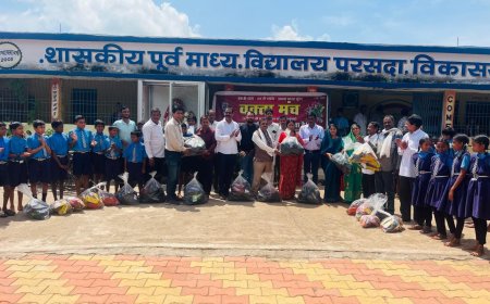 वक्ता मंच द्वारा ग्रामीण विद्यार्थियों हेतु नि :शुल्क चप्पल वितरण अभियान जारी