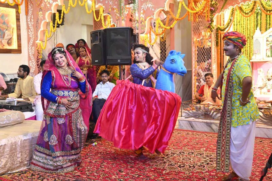 भगवान बाबा रामदेव जी के परचे (चमत्कार) को सुन जय जय कार करते कर रहे है भक्त