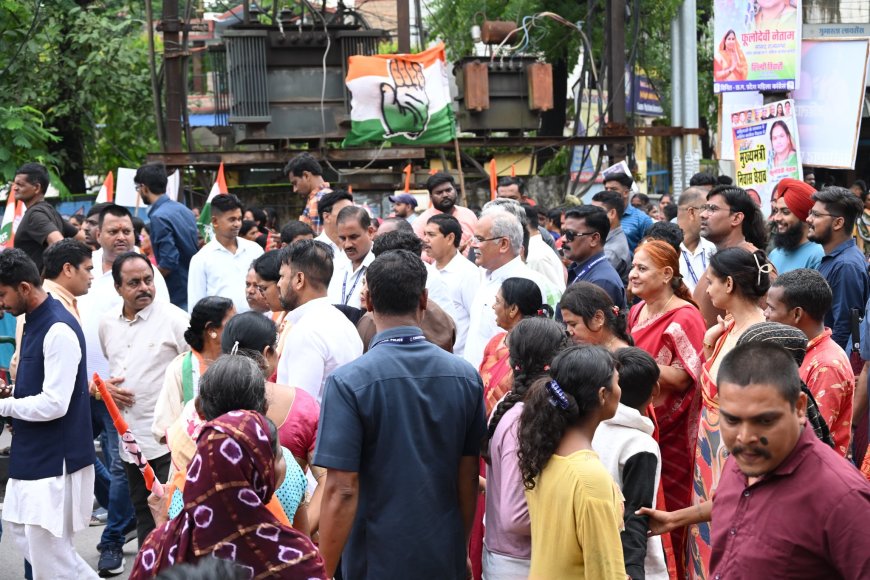 छत्तीसगढ़ में बढ़ते अपराध के खिलाफ महिला कांग्रेसियों का मुख्यमंत्री निवास घेराव, शामिल हुए भूपेश बघेल, कहा-आज प्रदेश में महिलाएं असुरक्षित और डरा हुआ महसूस कर रही हैं....