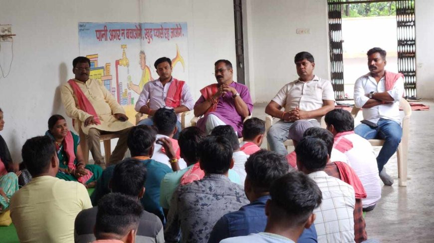 मजदूर भाई मन के ऊपर होवत शोषण के खिलाफ अउ वोकर हक बर जबर आंदोलन करे जाही, छत्तीसगढिय़ा क्रान्ति सेना अउ जोहार छत्तीसगढ़ पार्टी के  बइठका