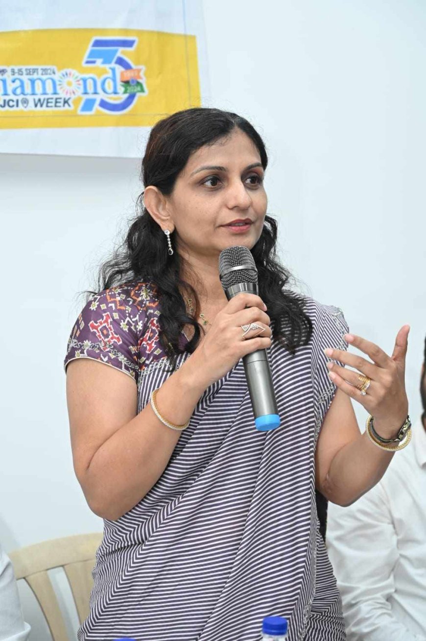 गुरुकुल महिला महाविद्यालय में 'डिस्पोज विथ दिग्निटी' कार्यक्रम