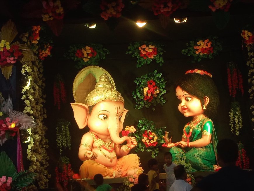 राजधानी रायपुर में गणेशोत्सव की धूम, देखे तस्वीरें...