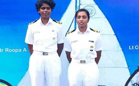 दुनिया जीतने निकलीं नौसेना की दो जांबाज महिला अधिकारी
