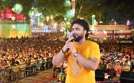 गंजपारा दुर्गा उत्सव समिति एवं यू टोपीया परिवार के संयुक्त तत्वावधान में दुर्ग जिले में पहली बार इंडियन आइडल सिंगर मोहम्मद दानिश के लाइव कांटेस्ट ने बांधा समां