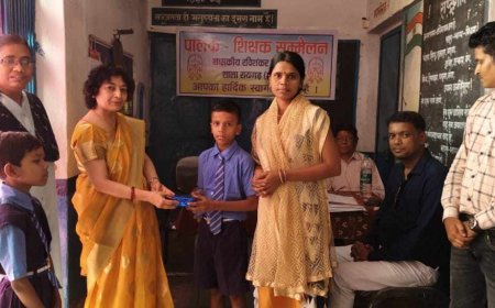 शासकीय रविशंकर प्राथमिक शाला रायगढ़ में मेगा पालक -शिक्षक सम्मेलन (मेगा पी टी एम) संपन्न, पॉंच उद्देश्यों सहित 15 मुद्दों पर चर्चा, त्रैमासिक आकलन के परिणाम की समीक्षा