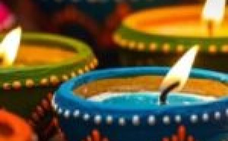 दिवाली से पहले घर न लाएं ये अशुभ चीजें… वरना साल भर रहेगी पैसों की तंगी