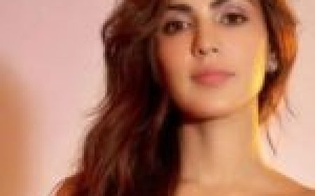 एक्ट्रेस रिया चक्रवर्ती को सुप्रीम कोर्ट से बड़ी राहत…. सुशांत सिंह राजपूत की मौत से जुड़ा है मामला...