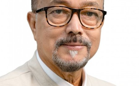 दीपावली का त्यौहार हमारी समृद्ध वैभवशाली परंपरा का अभिन्न अंग