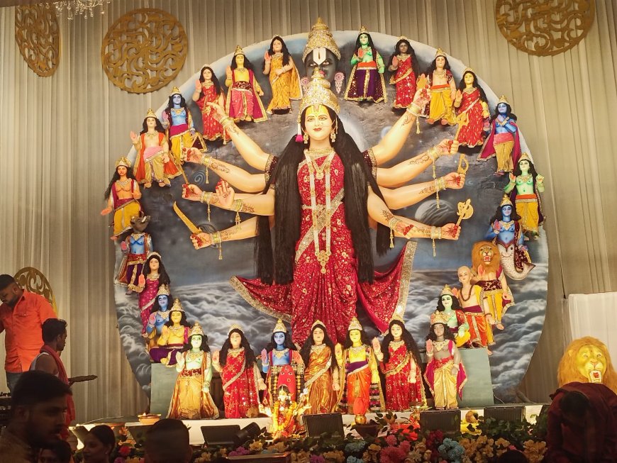 राजधानी रायपुर में दुर्गोत्सव की धूम, देखे तस्वीरें...
