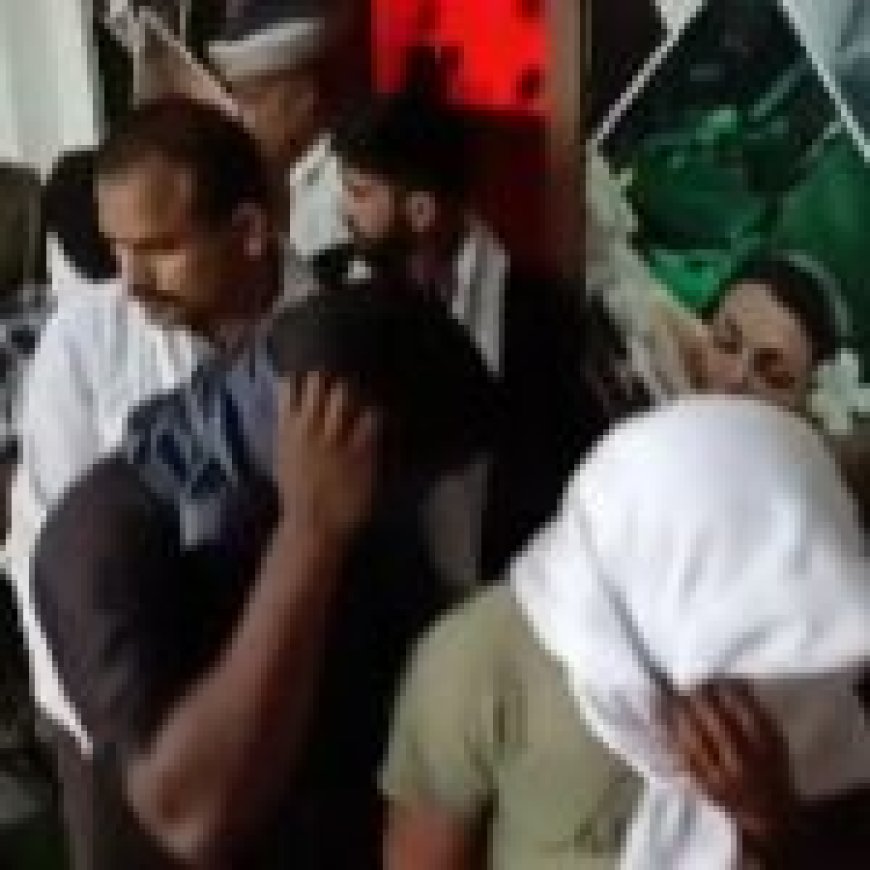 मसाज सेंटरों पर पड़ा छापा तो पुलिस को देख छिपा लिया चेहरा… संदिग्ध चीजें भी मिलीं…10 लड़कियां, 11 लड़के हिरासत में…