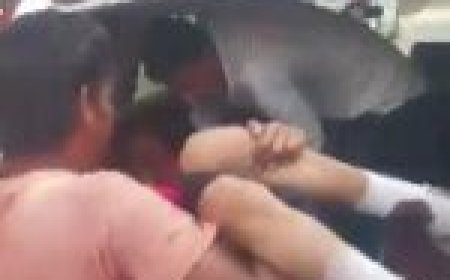 पार्किंग के दौरान टीचर की लापरवाही… ग्राउंड में खेल रहे 5 बच्चों पर चढ़ा दी कार…