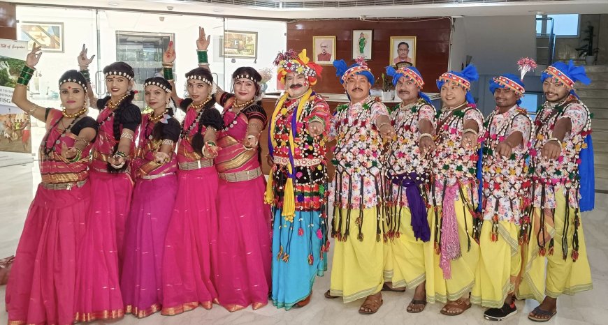 दिल्ली राजभवन में लोकरंजनी लोककला मंच की शानदार सांस्कृतिक प्रस्तुति