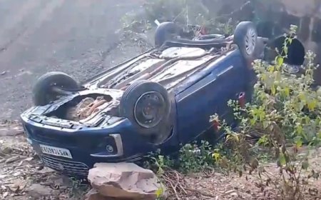 अनियंत्रित होकर पुल से नीचे गिरी कार, 8 घायल