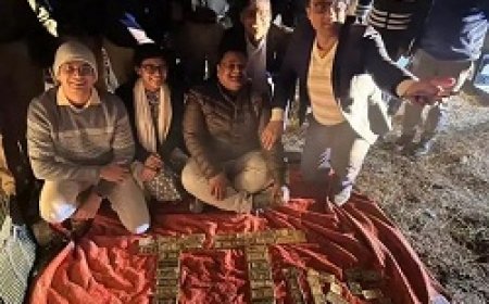 जंगल में मिला 55 किलो सोना और 15 करोड़ कैश