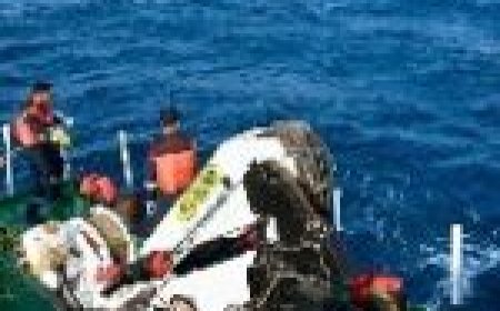 सागर में डूबा जहाज, भारतीय तटरक्षक बल ने चालक दल के नौ सदस्यों को बचाया