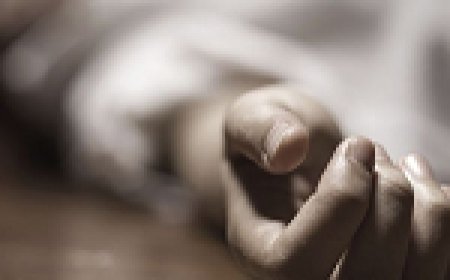 बच्चों को साथ लेकर पत्नी गई थी मायके, बेड पर इस हालत में मिला पति, और फिर...