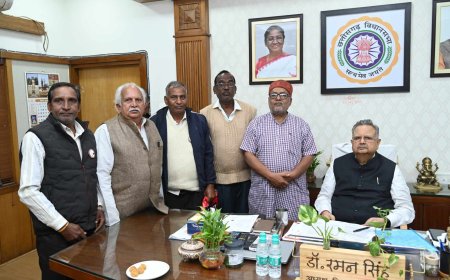 सेवानिवृत दैनिक वेतनभोगी कर्मचारियों की पूरे सेवाकाल को पेंशन गणना में लेने हेतु मुख्यमंत्री को पत्राचार करने पर डॉ रमन सिंह के प्रति आभार जताया