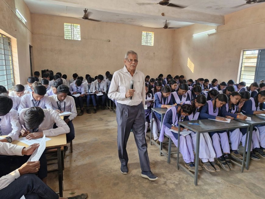 " बढ़व संगवारी " की ओर से शासकीय उच्चतर माध्यमिक विद्यालय देवरी में निःशुल्क करियर काउंसलिंग