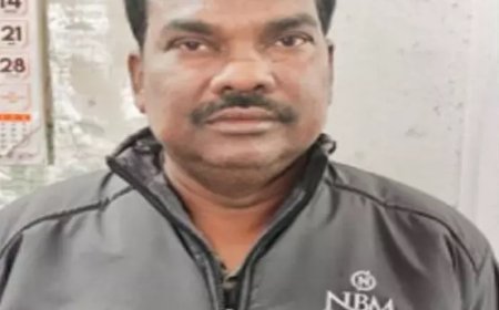 रिश्वत लेते रंगे हाथों गिरफ्तार हुआ हथकरघा विभाग का वरिष्ठ निरीक्षक