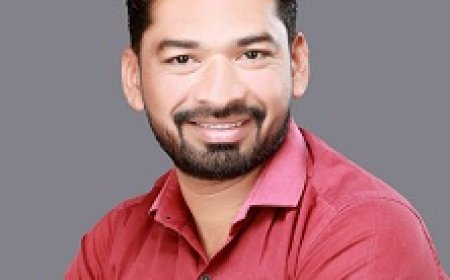 नगर पालिका क्षेत्र  अमलेश्वर  के वार्ड नंबर 8 भक्त माता कर्मा के पार्षद डोमन यादव ने दी अपने वार्डवासियों  को दीपावली पर्व , गोवर्धन पूजा ,  एवं भाई दूज पर्व की  बधाई