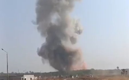 आयुध कारखाने में विस्फोट: 5 लोगों की मौत, 12 लोग दबे