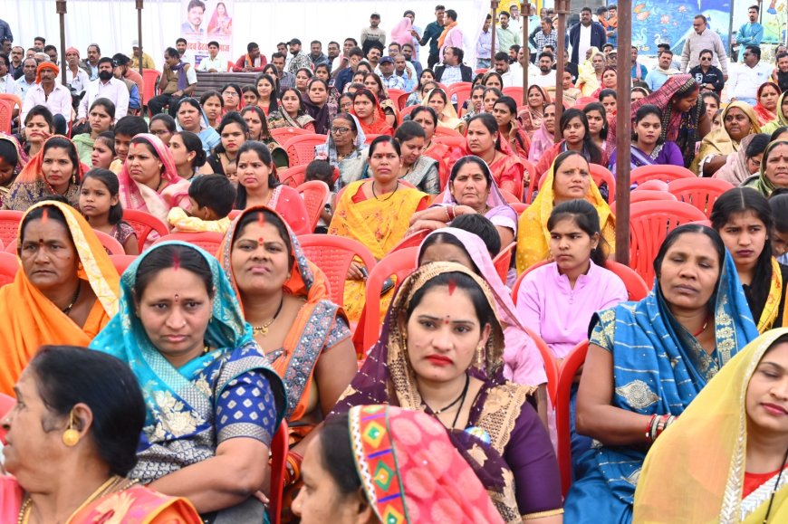 यादव ठेठवार समाज रायपुर  महानगर की युवक युवती परिचय सम्मलेन में शामिल हुए पूर्व मंत्री एवं पश्चिम विधायक  राजेश मूणत