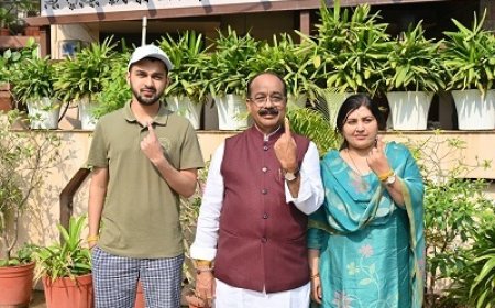 उप-मुख्यमंत्री अरुण साव ने बिलासपुर में सपरिवार किया मतदान