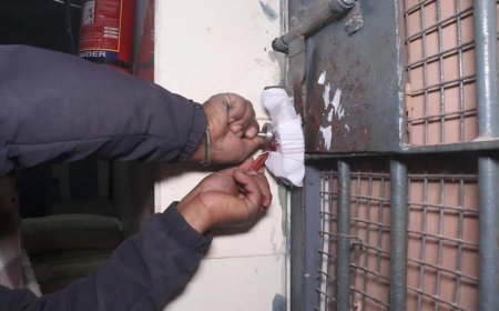 स्ट्रांग रूम में सील हुई मतदान सामग्री, मतगणना 15 को