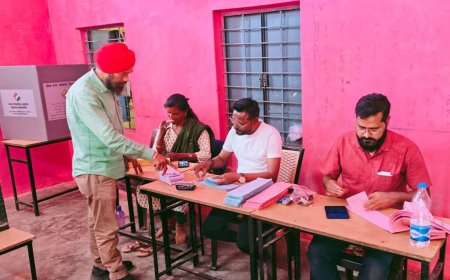 लोकतंत्र का संगम: एक बूथ, चार धर्म, एक संकल्प