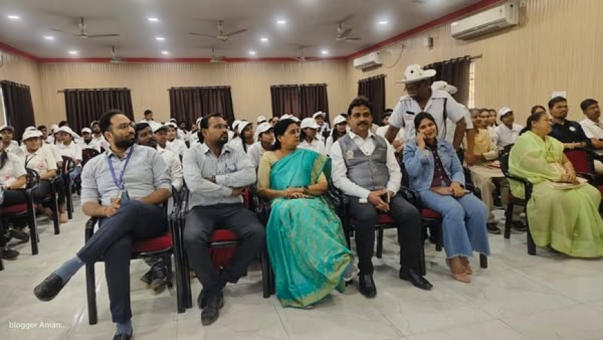 वक्ता मंच को यातायात विभाग  द्वारा सम्मानित किया गया