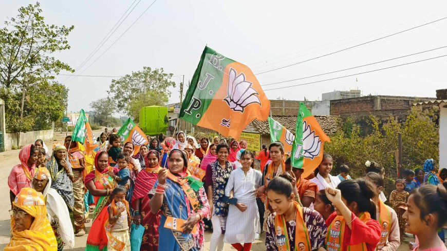 दयानंद का सघन जनसंपर्क जारी ,मतदाताओ को अटल विश्वास ,घोषणा पत्र से भी अवगत करा रहे हैं