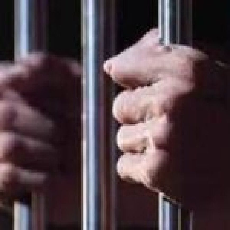 यूपी पुलिस की वर्दी पहनकर घूम रहा था फर्जी दरोगा, हुआ गिरफ्तार