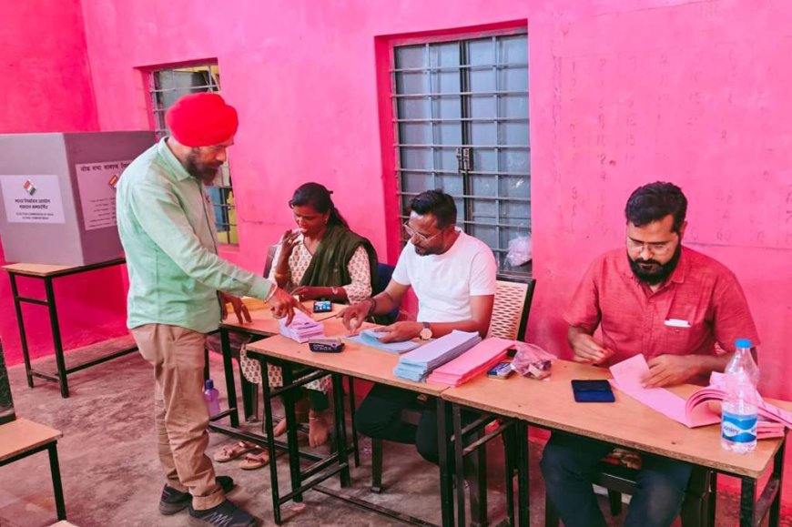 लोकतंत्र का संगम: एक बूथ, चार धर्म, एक संकल्प