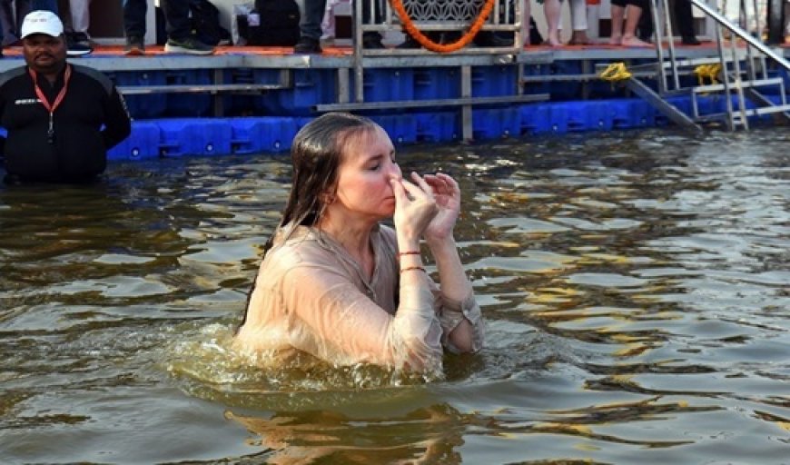 महाकुंभ में महिलाओं के नहाते हुए का वीडियो बेचा..पुलिस ने 113 लोगों को किया चिन्हित