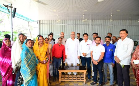 मटंग सरपंच अमित हिरवानी मिले पूर्व मुख्यमंत्री व विधायक पाटन से