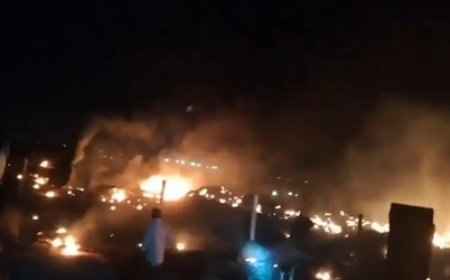 कई टुकड़ों में बंट गया प्लेन, आस-पास के इलाके में डर का माहौल