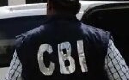 सीबीआई ने किया अनिल टुटेजा और आलोक शुक्ला के साथ पूर्व महाधिवक्ता सतीश चंद्र वर्मा के खिलाफ एफआईआर दर्ज