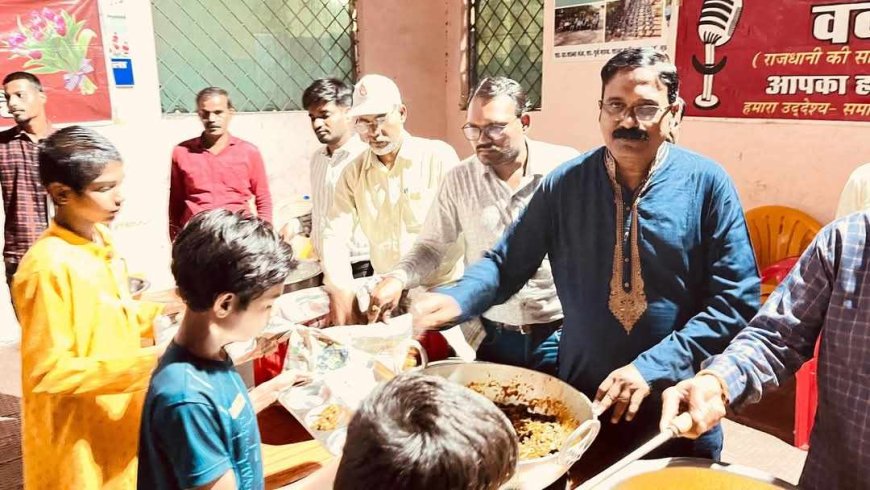 वक्ता मंच राम नवमी पर बाल आश्रम पहुंचा