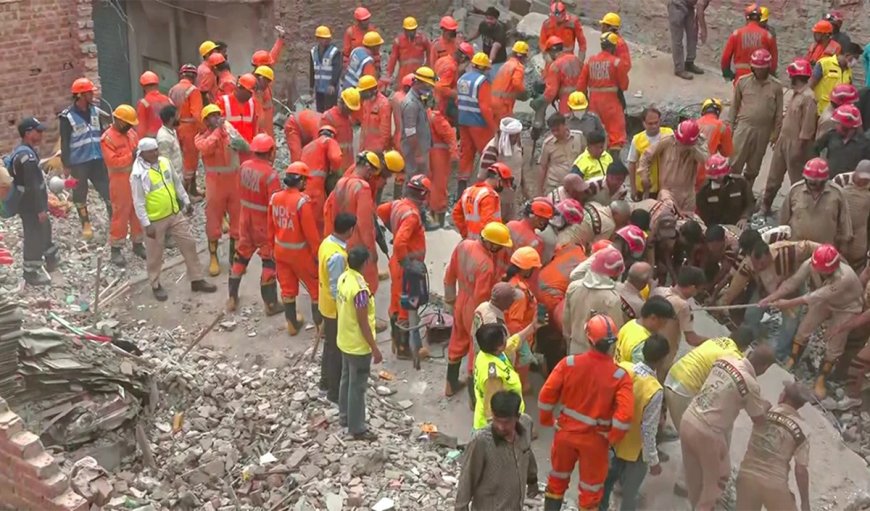 मलबे से निकल रही लाशें... मरने वालों की संख्या बढ़कर आठ हुई, बचाव अभियान जारी