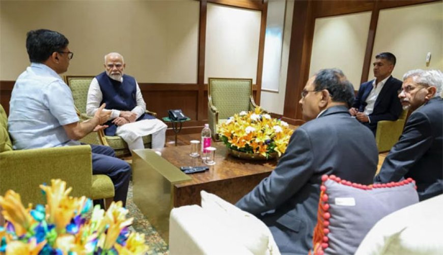 सऊदी से लौटते ही PM मोदी ने हवाई अड्डे पर ही बुलाई बैठक